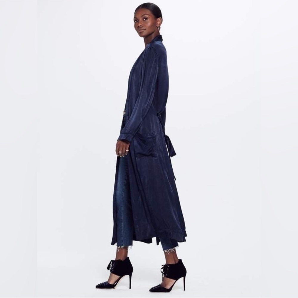 XiRENA Ghost Silk Traver Satin Robe Duster Coat in Eclipse Midnight Blue Small
